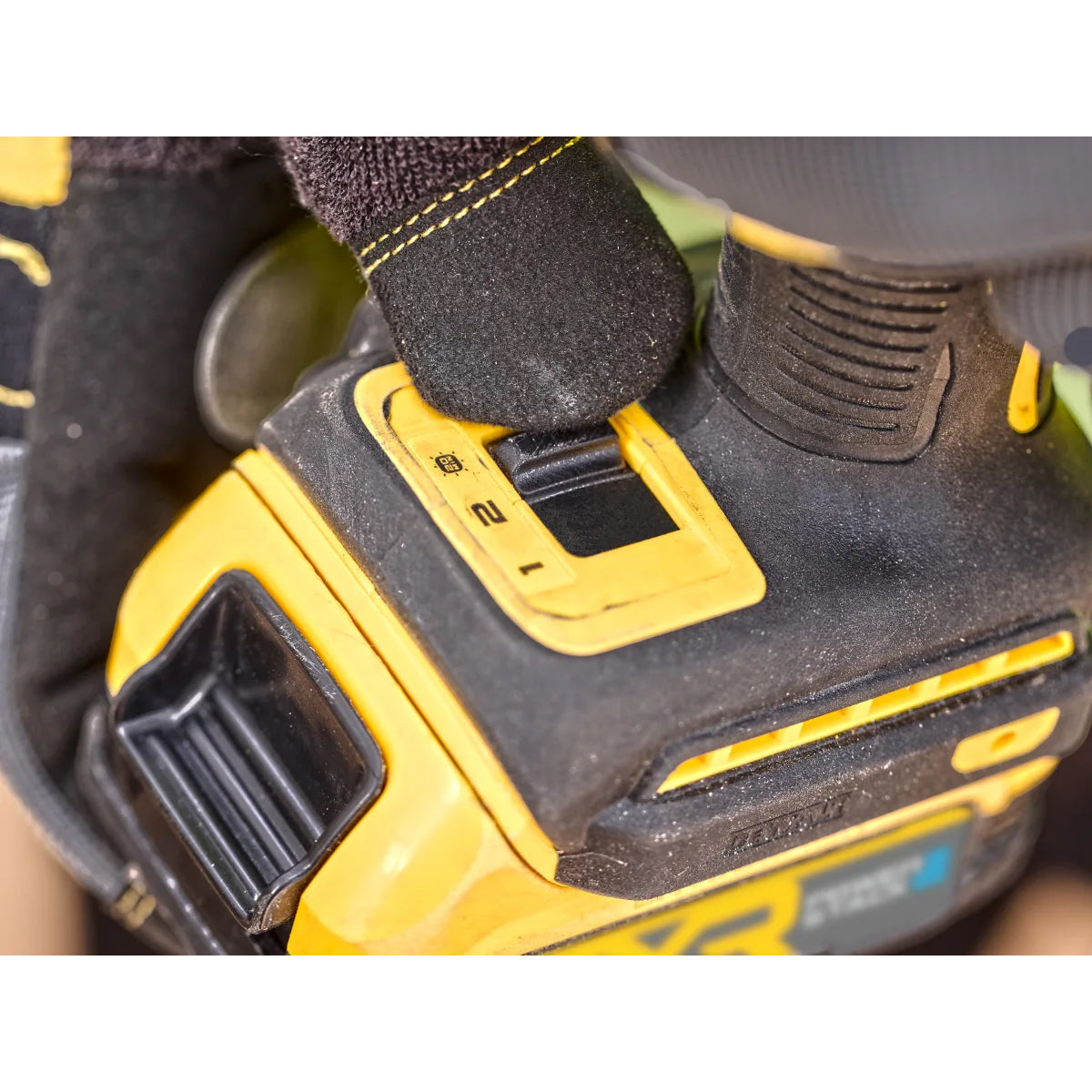 DeWalt DCF870E2T 18V Hydraulic Brushless Impact Driver 2 x 1.7Ah POWERSTACK Batteries Charger & Kitbox