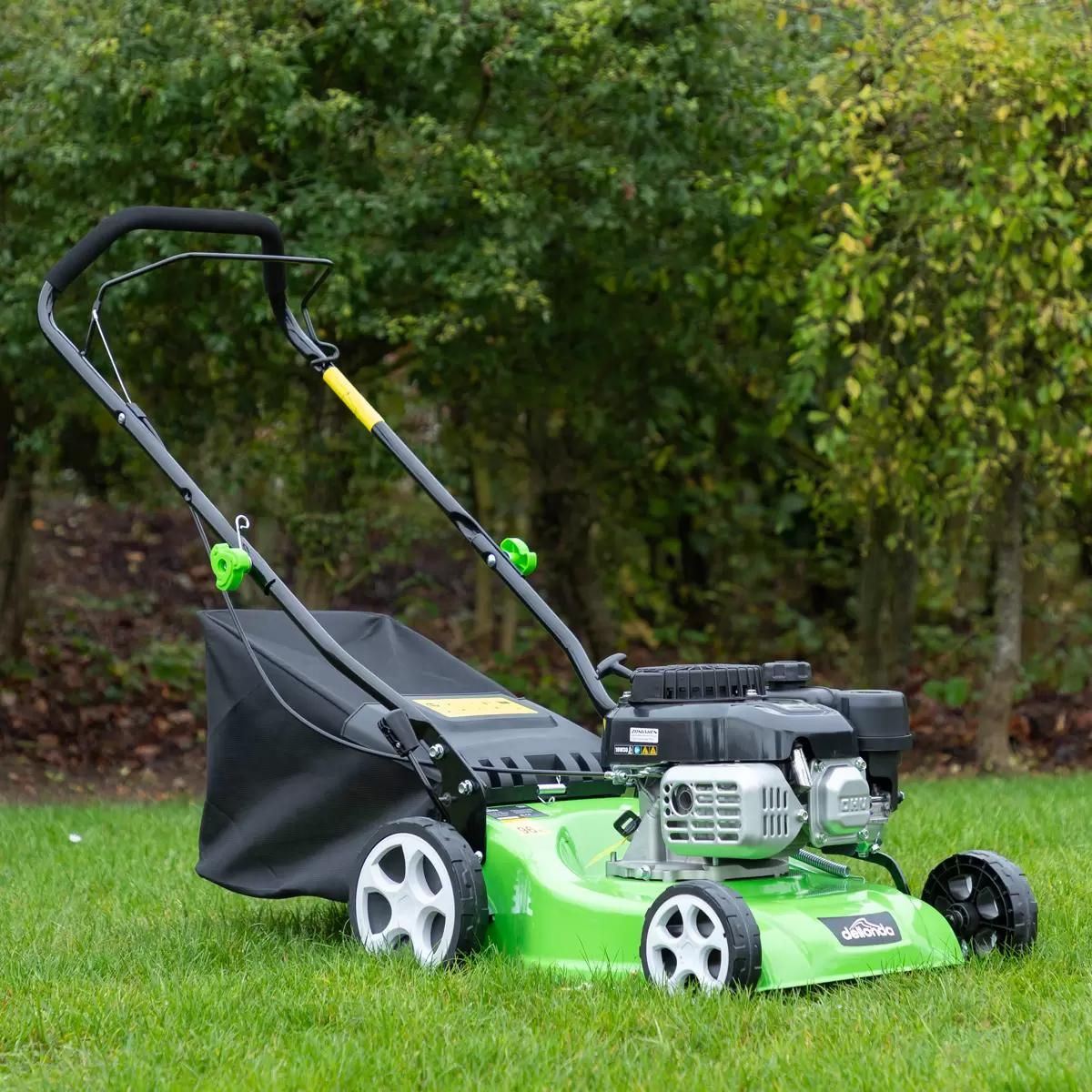 Sealey DG100 Dellonda 4-Stroke Hand-Propelled Petrol Lawnmower 132cc