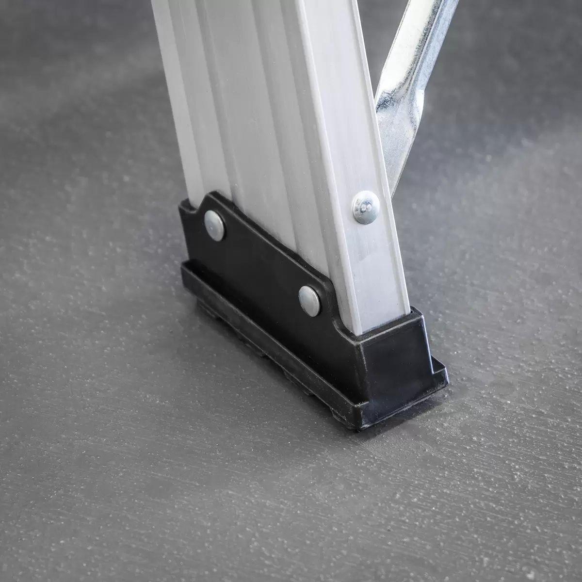 Sealey AXL8 8-Tread Industrial Aluminium Step Ladder