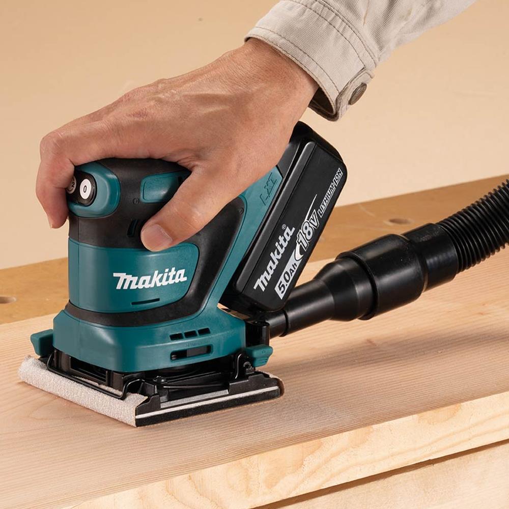 Makita DBO480Z 18V Finishing Sander with 1 x 5.0Ah Battery Charger & Bag