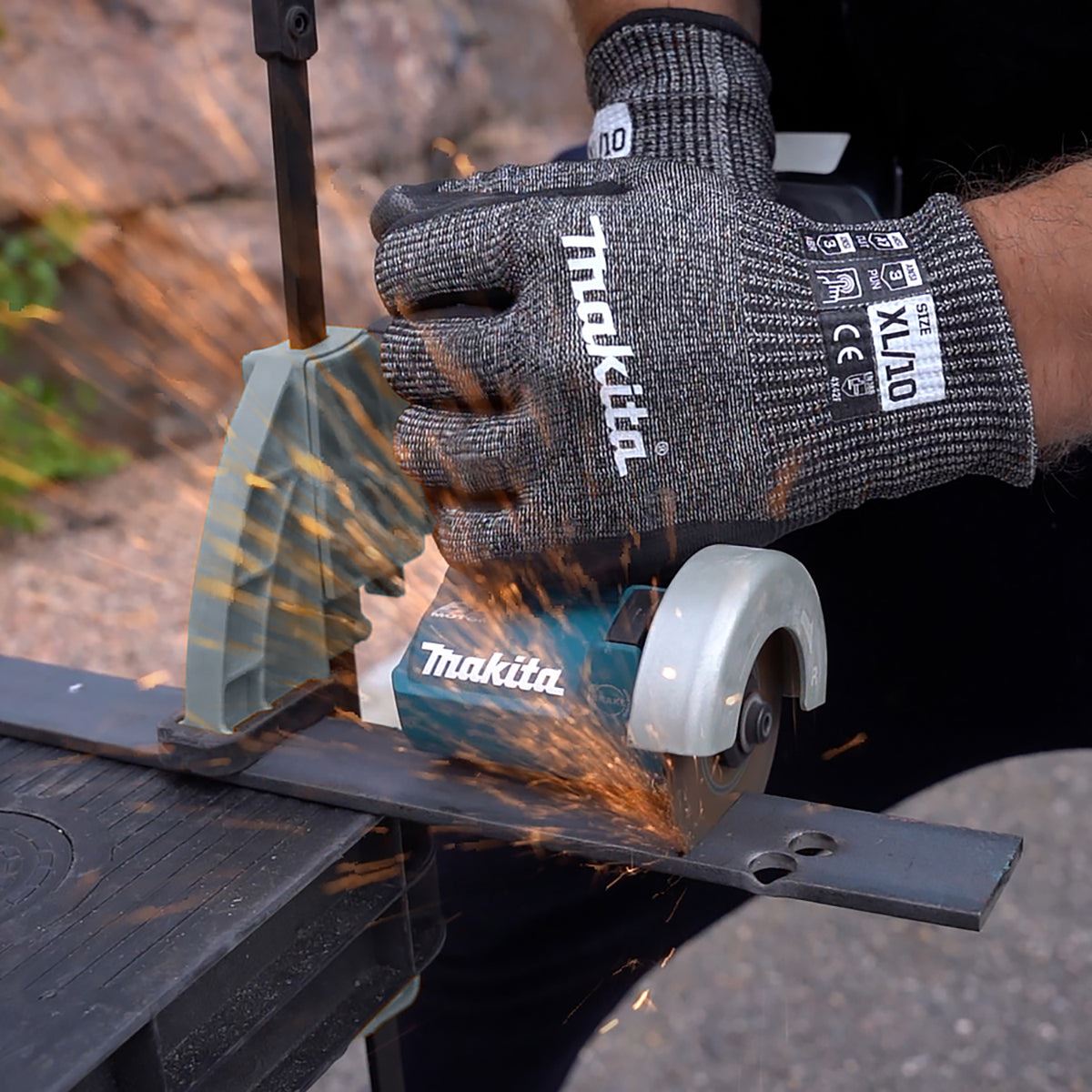 Makita P-84735 Advanced FitKnit Cut Level 7 Nitrile Coated Dipped Gloves Size X-Large