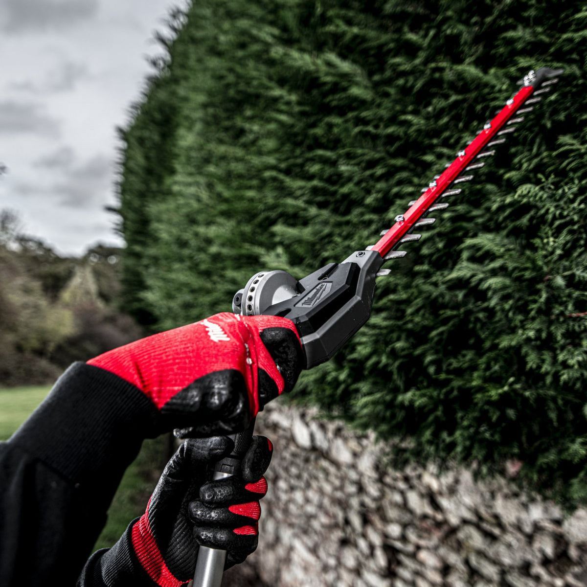 Milwaukee M18FOPH-HTA 18V Quik-Lok Hedge Trimmer Attachment 4932464959 Item Condition Used