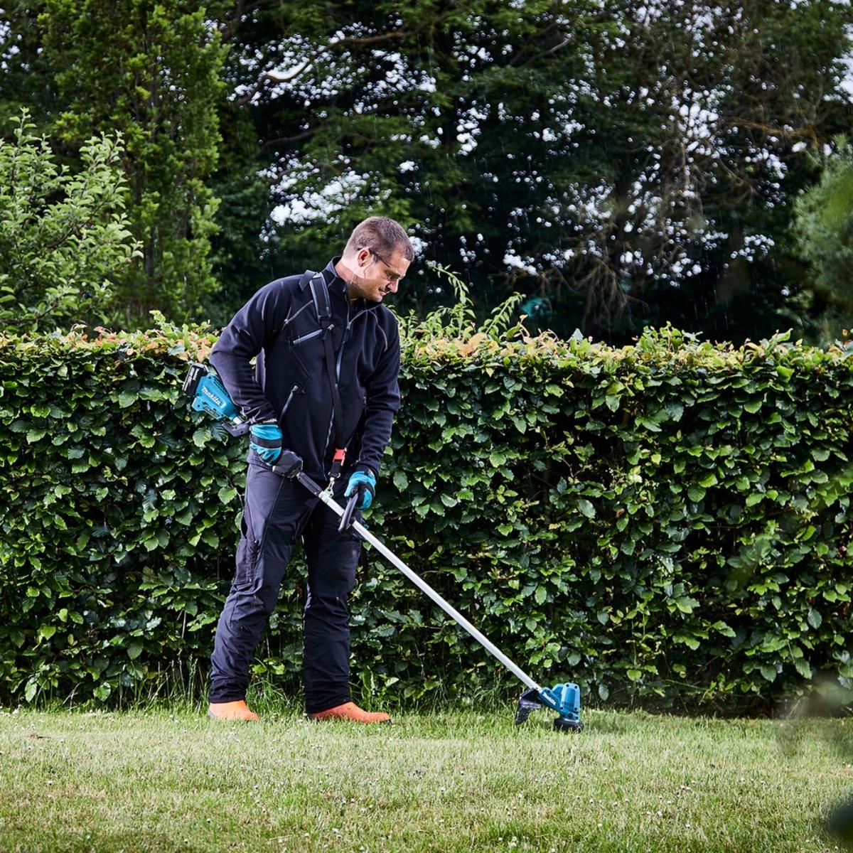Makita DUR190LZX9 18V LXT Brushless Line Trimmer Body Only