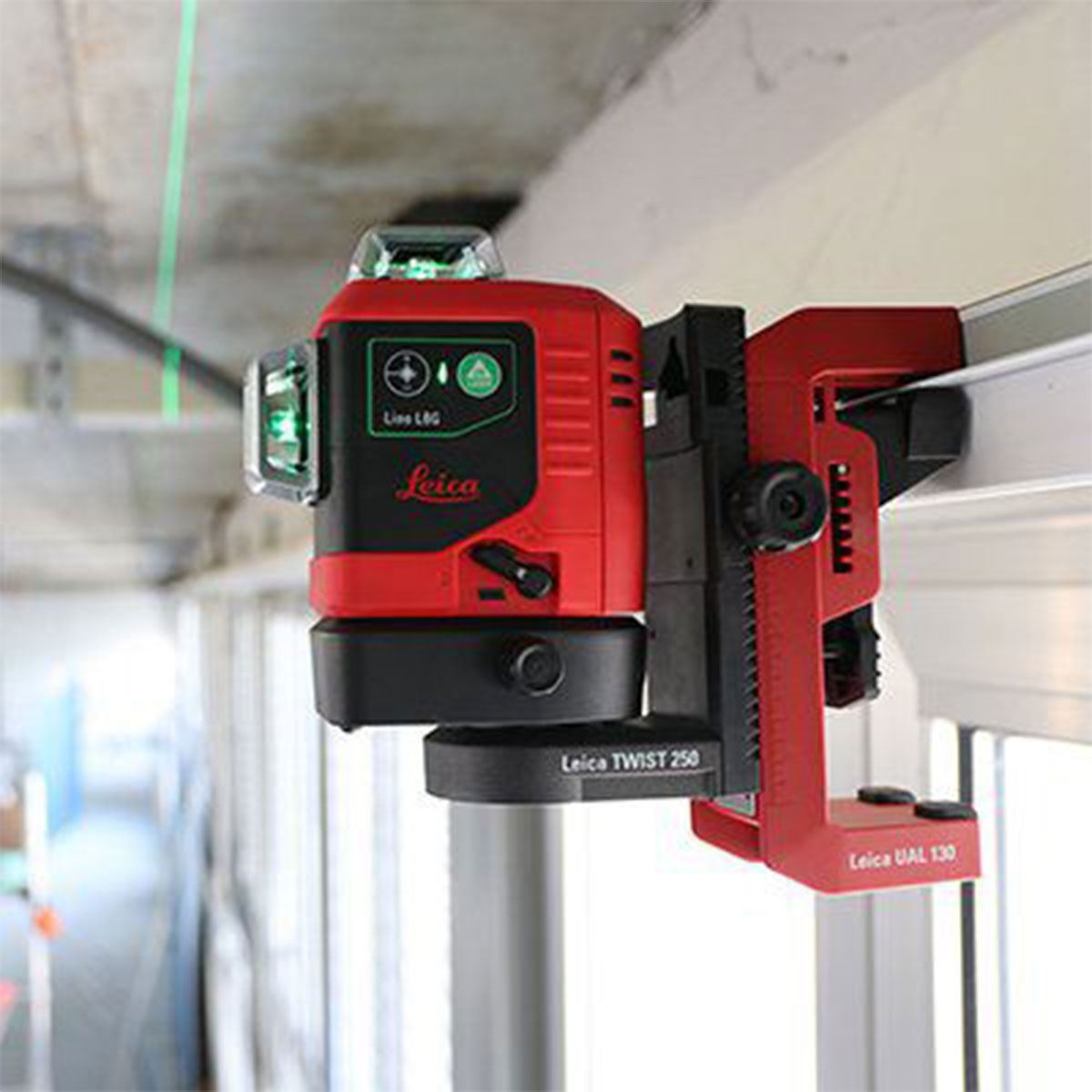 Leica Lino LGS-L6G Self-Levelling Green Multi-Line Laser With Battery, Charger & Case