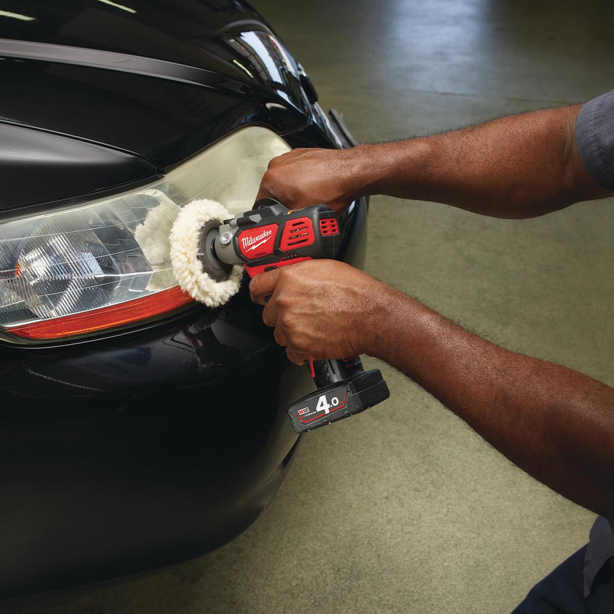 Milwaukee M12BPS-0 12V Compact Polisher / Sander With 1 x 4.0Ah Battery & Charger