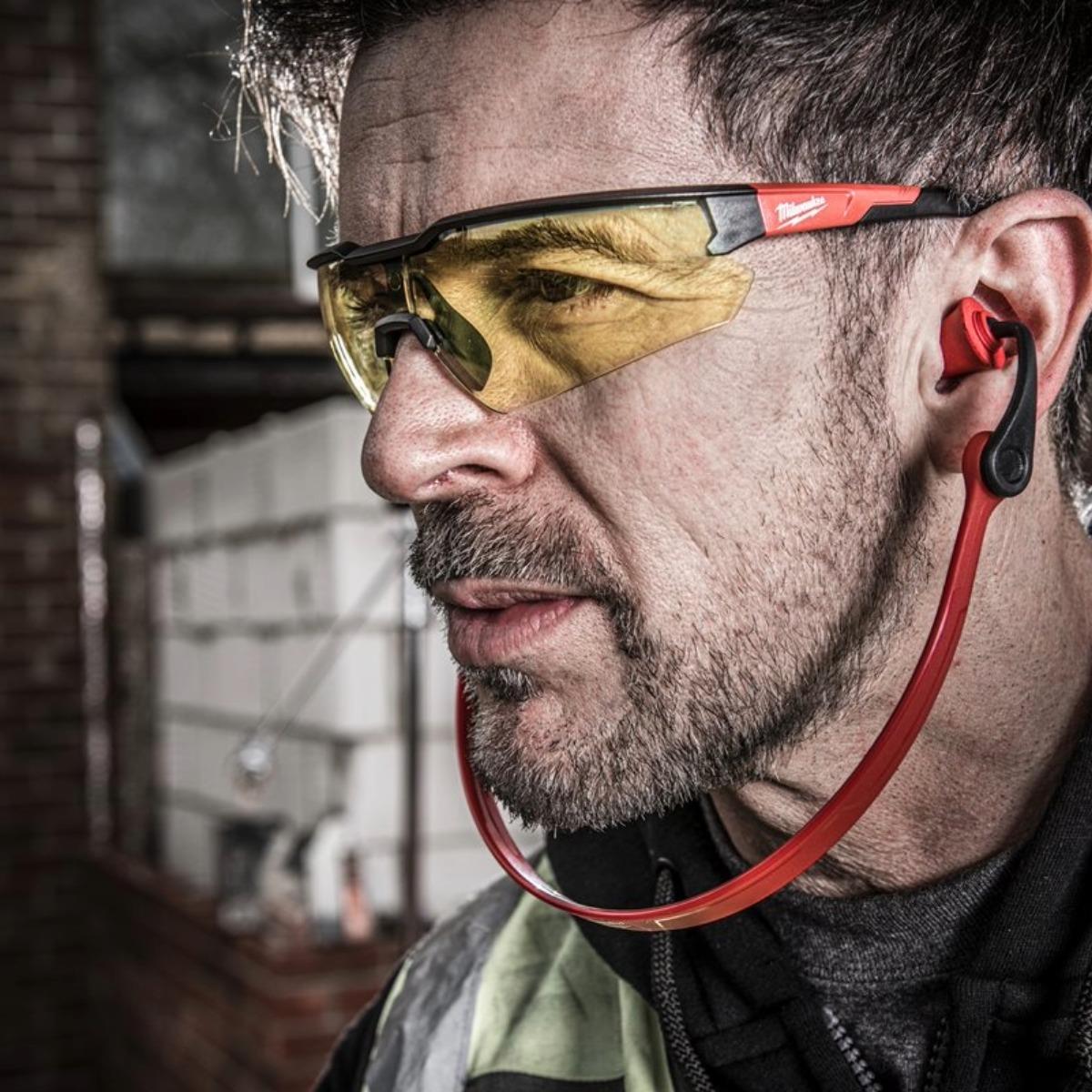Milwaukee Anti-Scratch Enhanced Safety Glasses Yellow 4932478927