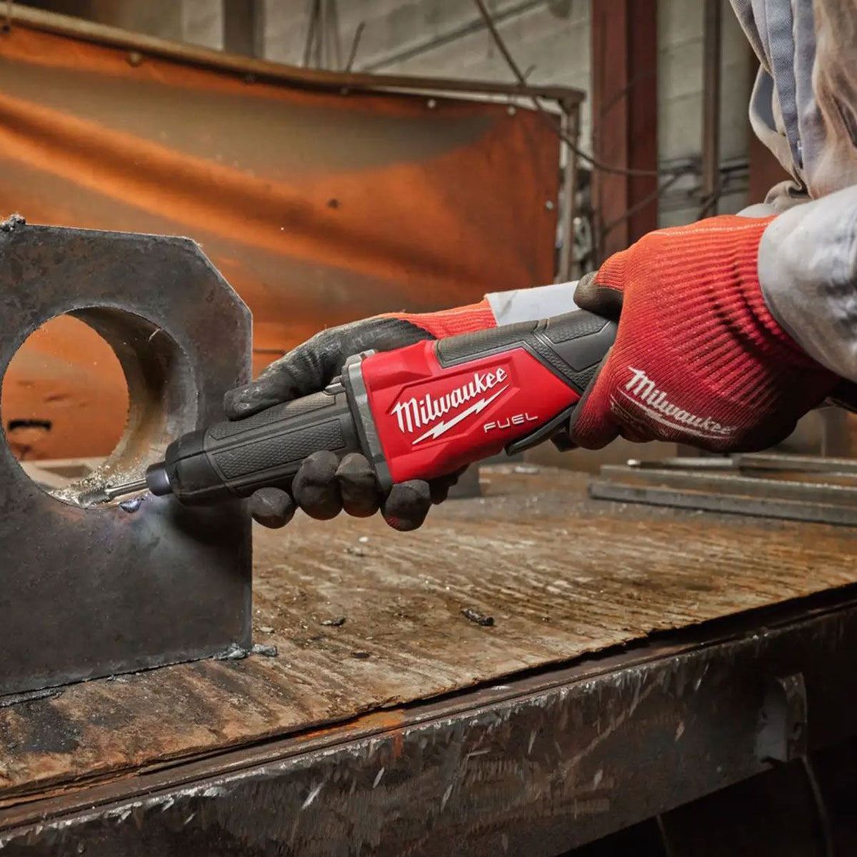 Milwaukee M18FDGROVPDB-0X 18V Brushless Braking Die Grinder with 1 x 3.0Ah Battery Charger & Case