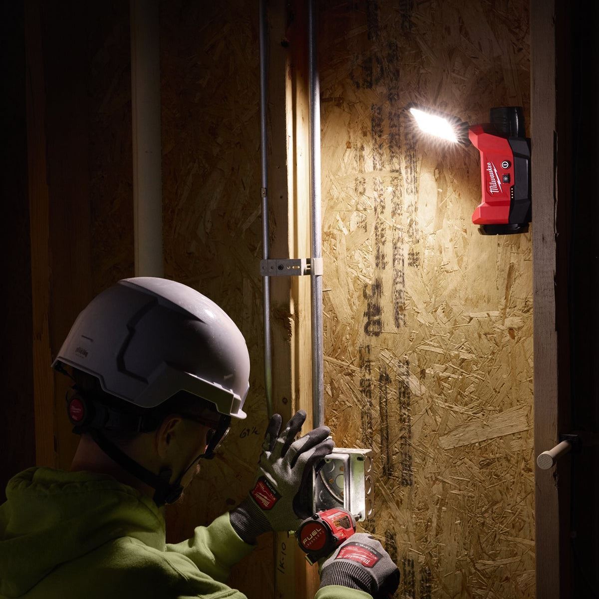 Milwaukee M12ALIP-0 12V Multi-Directional Flood Light Body Only 4933500321