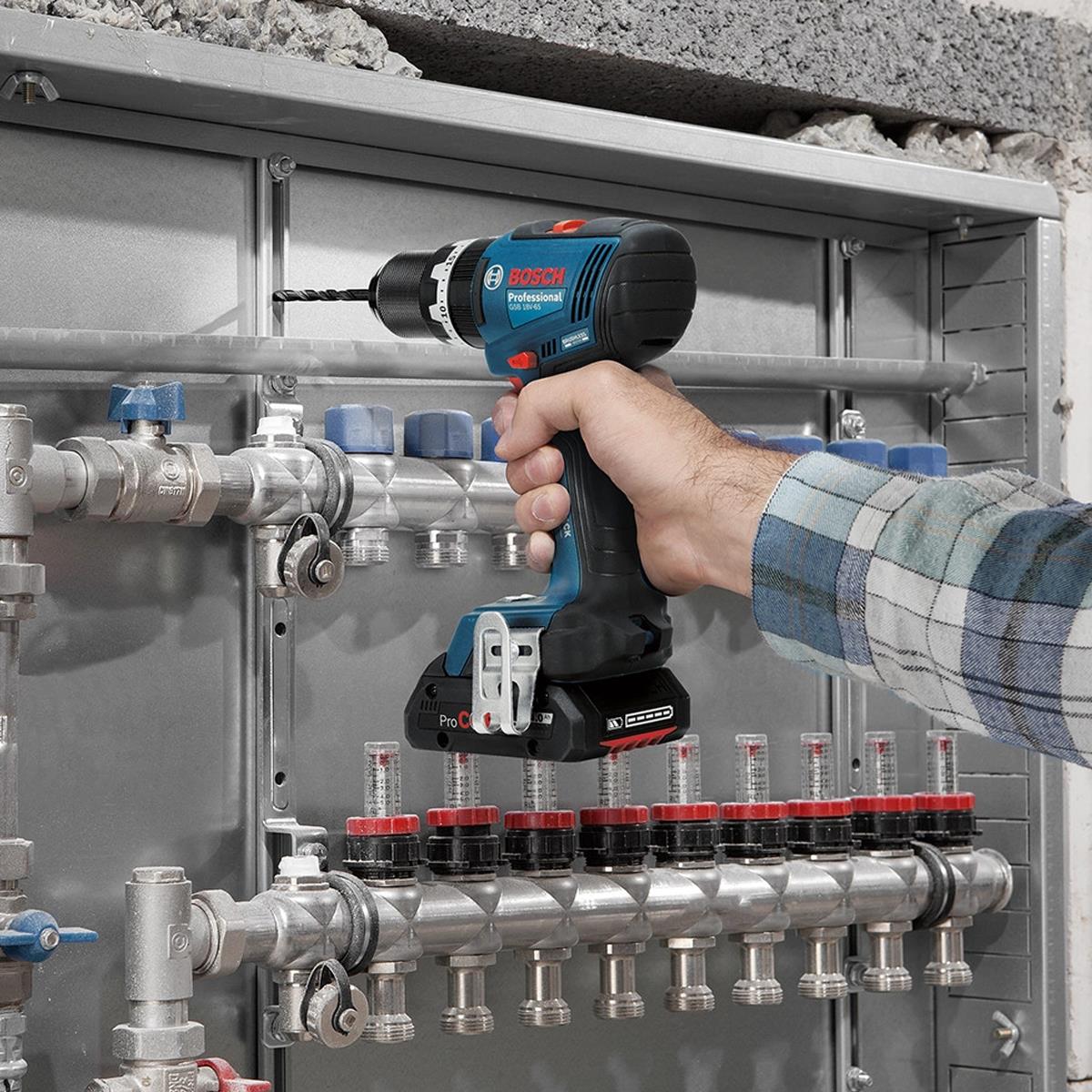 Bosch 0615A5008E 18V Brushless Combi Drill & Impact Driver/Wrench Twin Kit with 2 x 4.0Ah Battery, Charger & Case