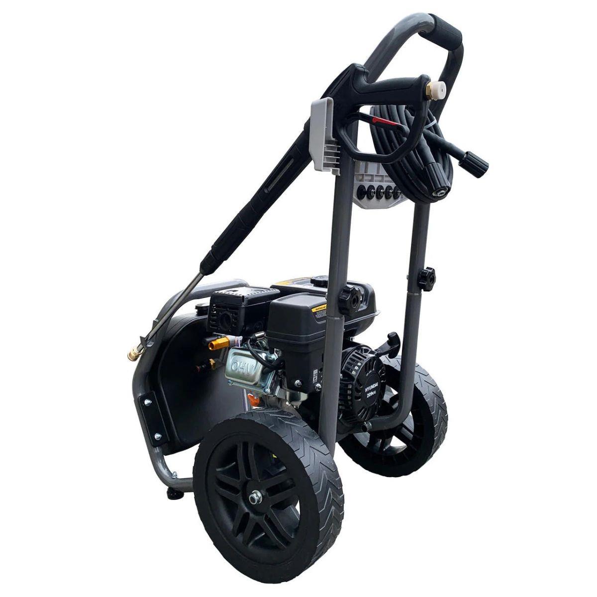 Hyundai HYW3400P 3400psi 210cc Petrol Pressure Washer, 9L/min, 10m Hose & Detergent Tank
