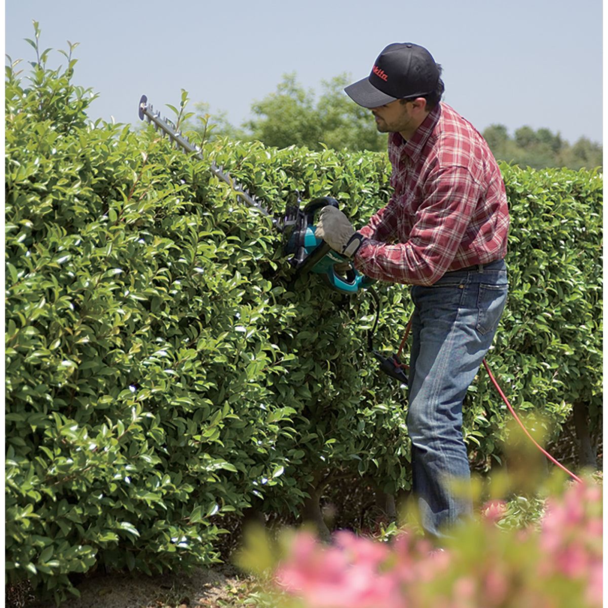 Makita UH7580/2 750 mm Electric Hedge Trimmer 240V