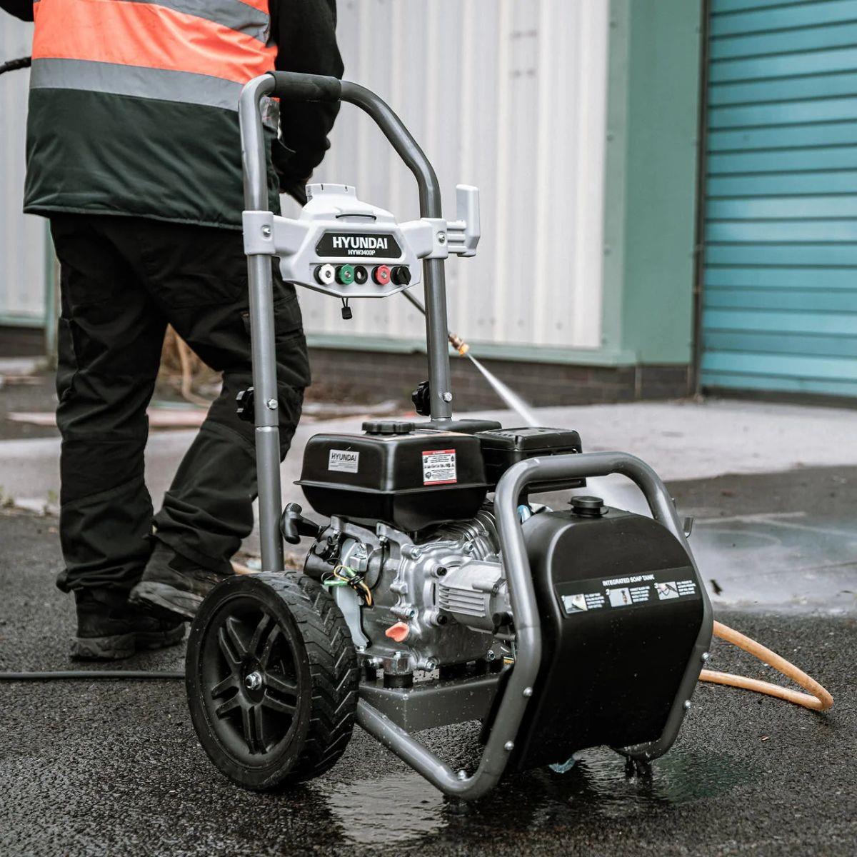 Hyundai HYW3400P 3400psi 210cc Petrol Pressure Washer, 9L/min, 10m Hose & Detergent Tank