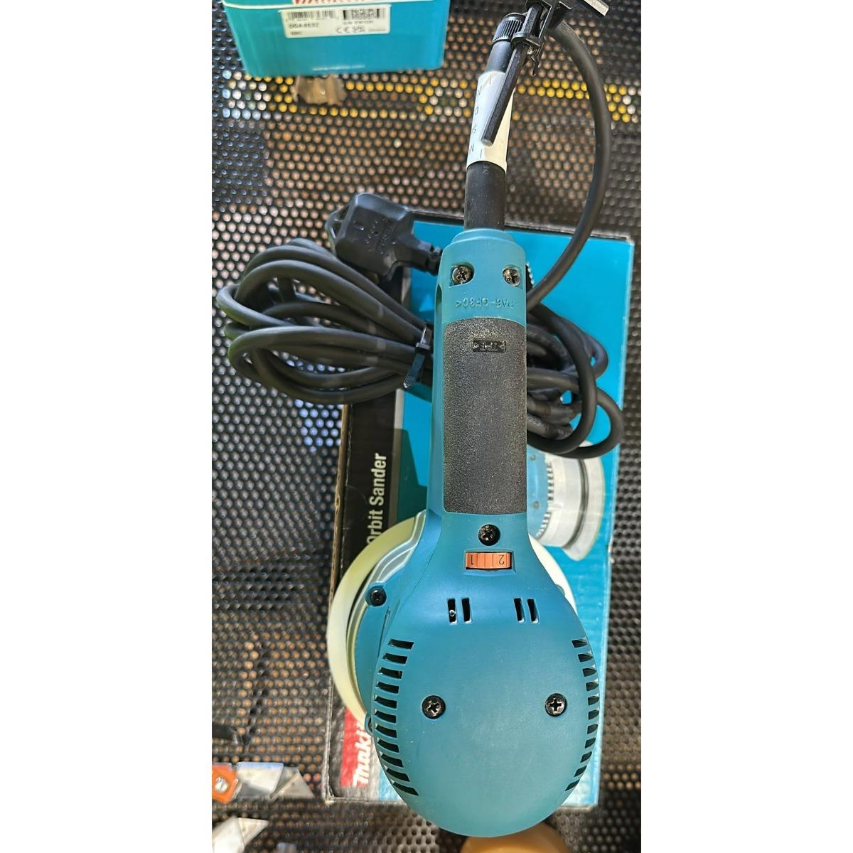 Makita BO6030/2 150mm Corded Random Orbit Sander With Dust Bag 240V Item Condition Seller Refurbished