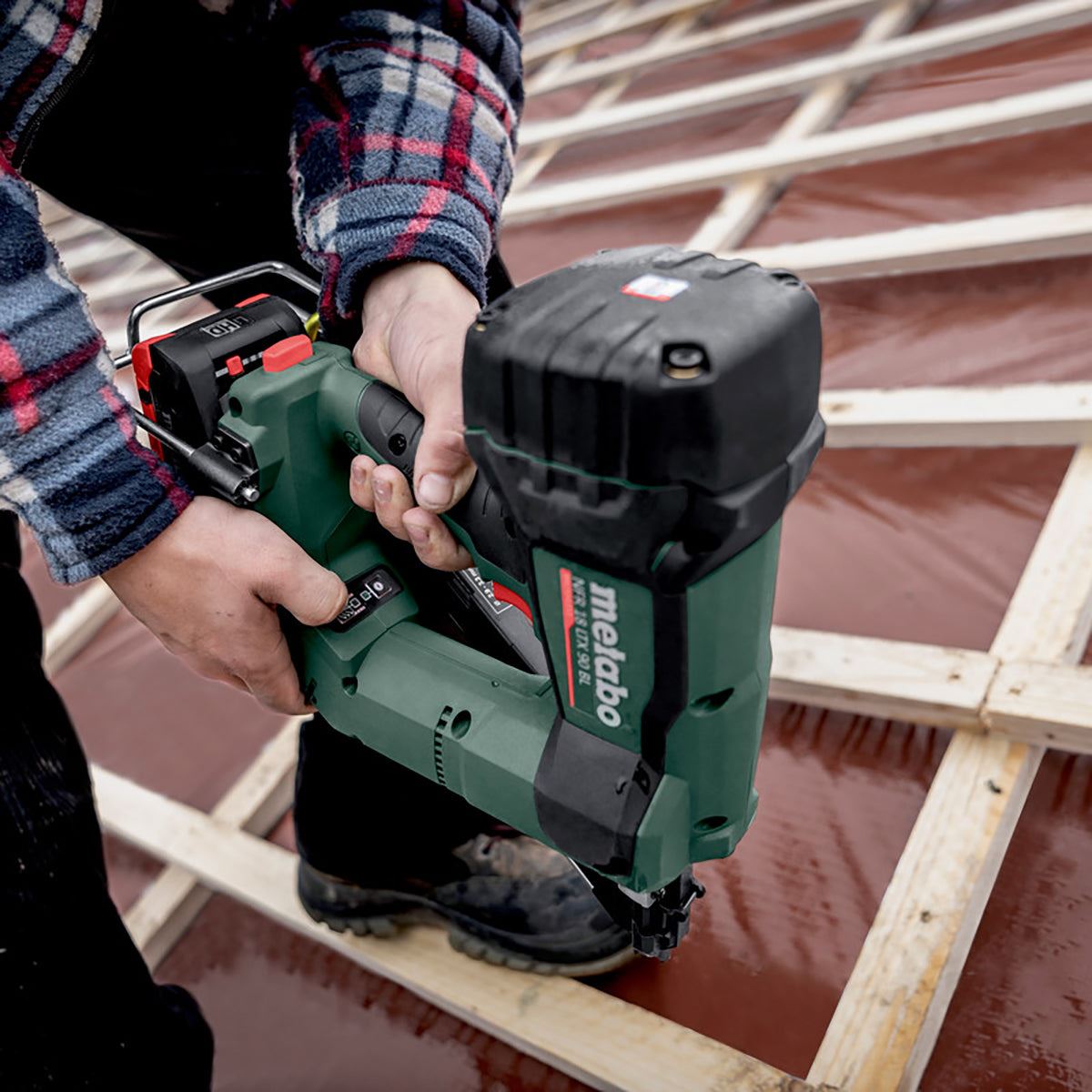 Metabo NFR 18 LTX 90 BL 18V Brushless First Fix Framing Nailer with 2 x 4.0Ah Battery, Charger in Metabox 612090800
