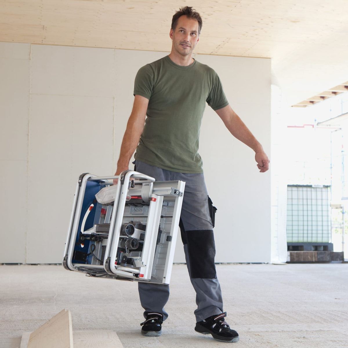 Bosch GTS 10 J Professional Table Saw 240V/1800W Compact Design with Precision Cutting 0601B30570