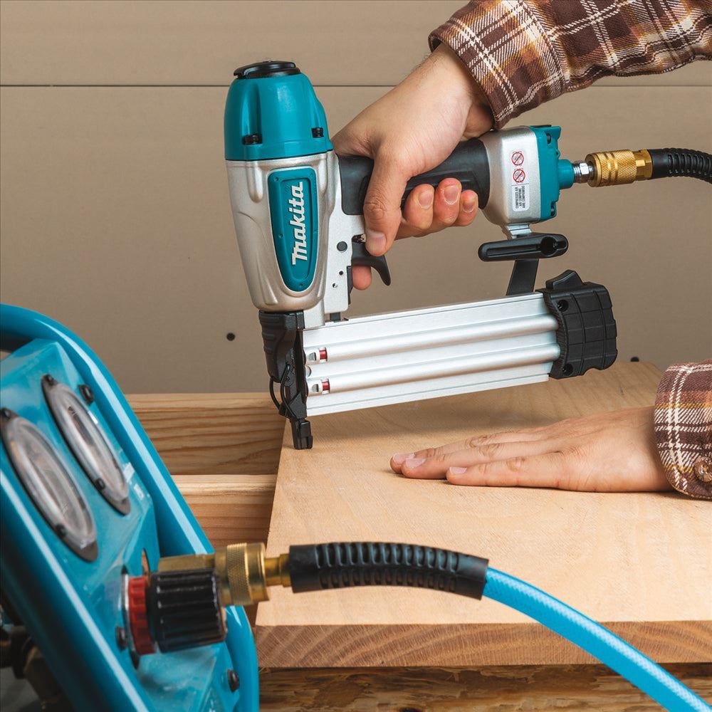 Makita AF506 Pneumatic First Fix 18Ga Brad Nailer
