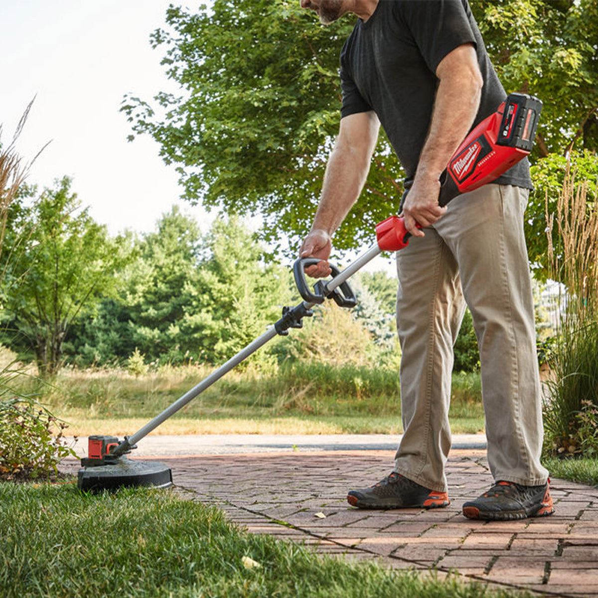Milwaukee M18 BLLT-0 18V Brushless Line Trimmer with 1 x 5.0Ah Battery & Charger