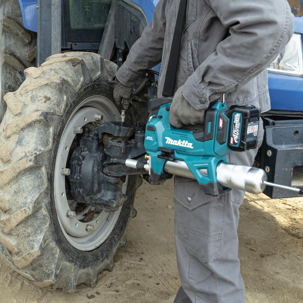 Makita GP001GZ 40V Max XGT Grease Gun with 1 x 4.0Ah Battery & Charger