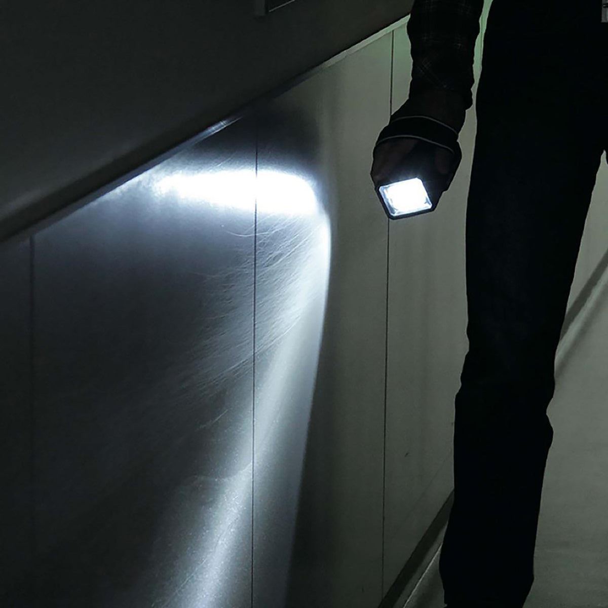 Makita DML186 18V LXT Cordless LED Flashlight Body Only