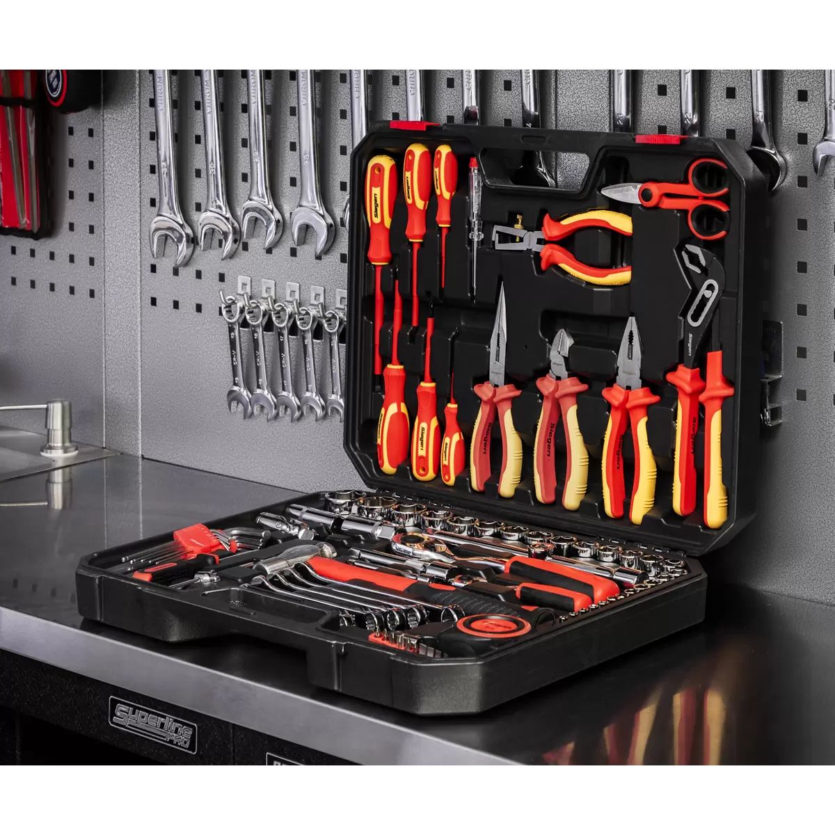 Sealey S01217 Electrician's Tool Kit 90 Pieces