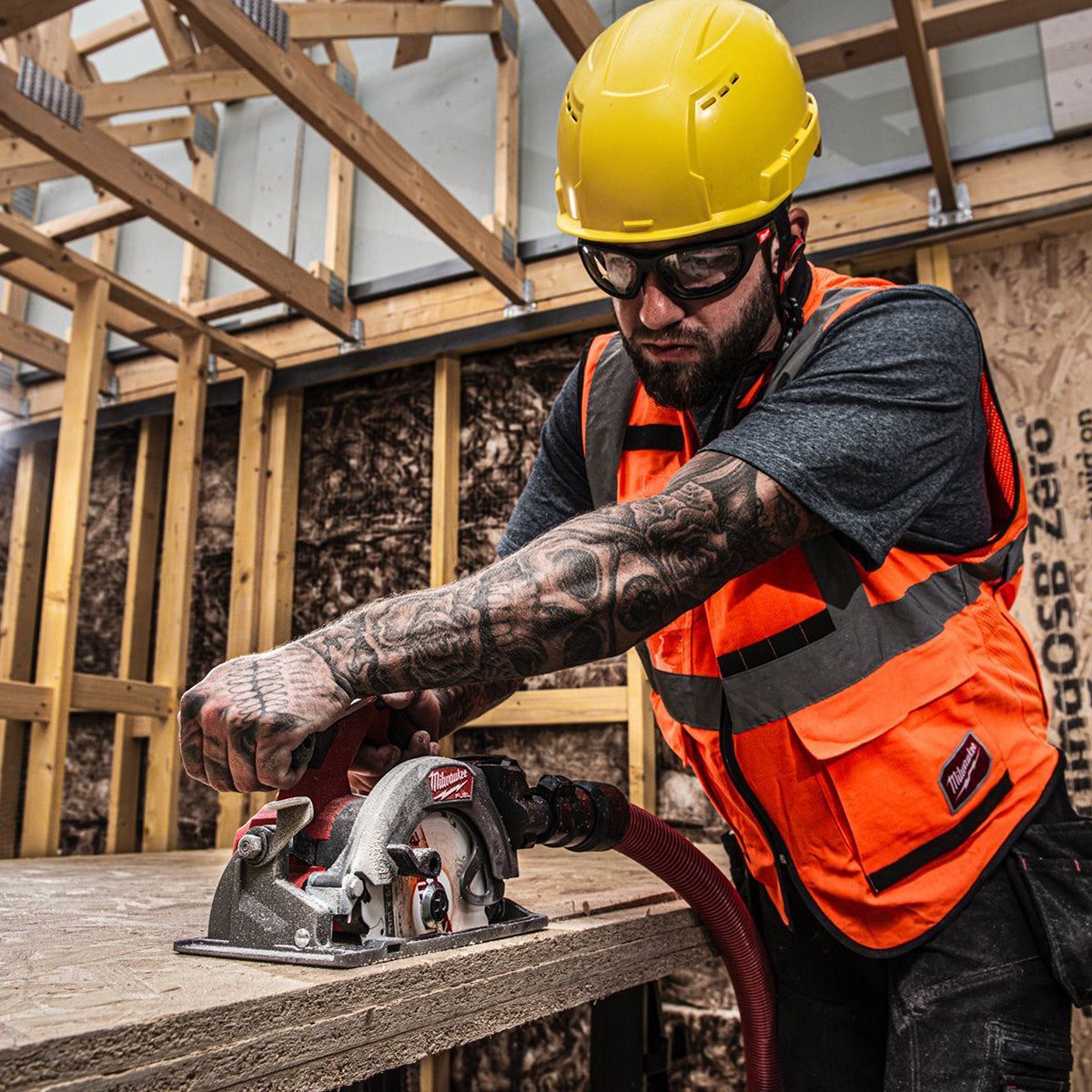Milwaukee M18FCS552-0 M18 FUEL 18V Brushless 165mm Circular Saw with 1 x 6.0Ah Battery & Charger