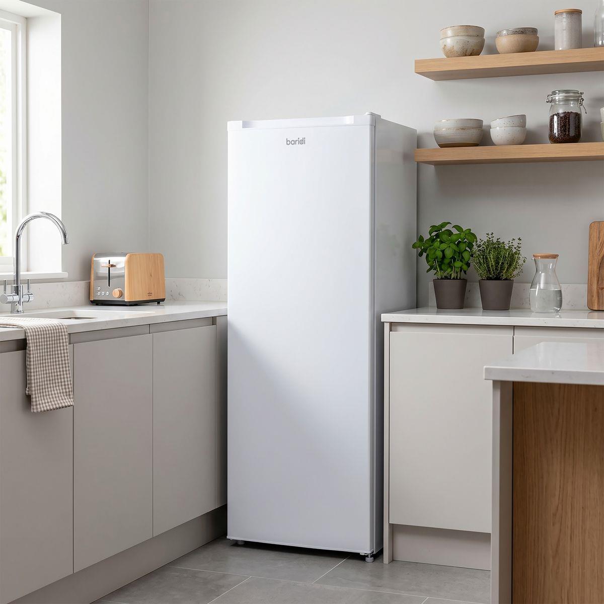Sealey DH324 Baridi Freestanding Tall Freezer 177L Capacity White 230V
