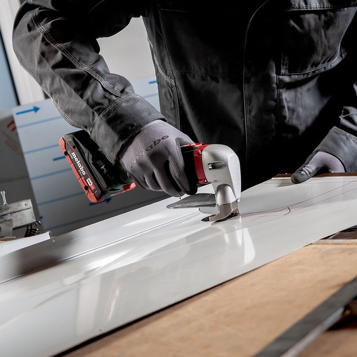 Metabo SCV 18 LTX BL 1.6 18V Brushless Metal Shear with 1 x 4.0Ah Battery Charger & Metabox