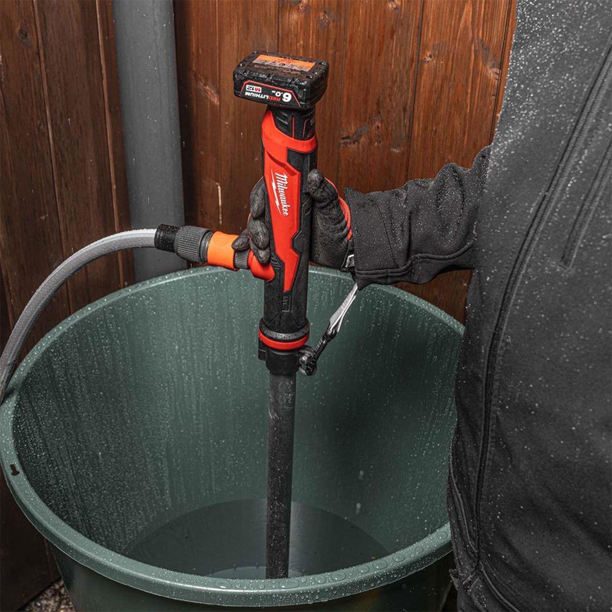 Milwaukee M12BSWP-0 12V Hydropass Stick Water Pump with 2 x 2.0Ah Battery & Charger