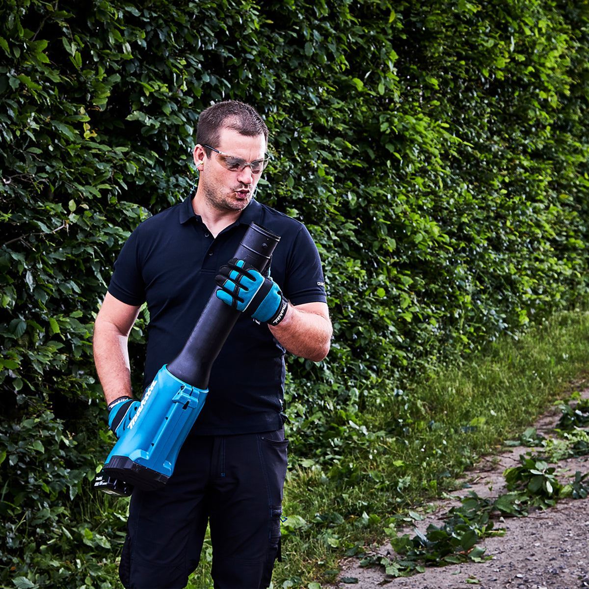 Makita DUB184Z 18V LXT Brushless Leaf Blower With 1 x 5.0Ah Battery & Charger