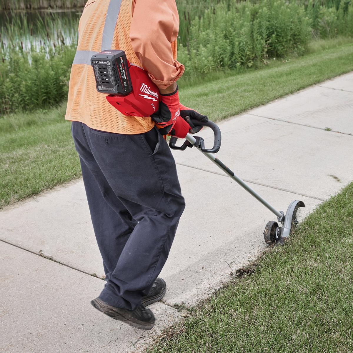Milwaukee M18FEDG-0 18V FUEL Brushless Edger With 1 x 6.0Ah Battery & Charger