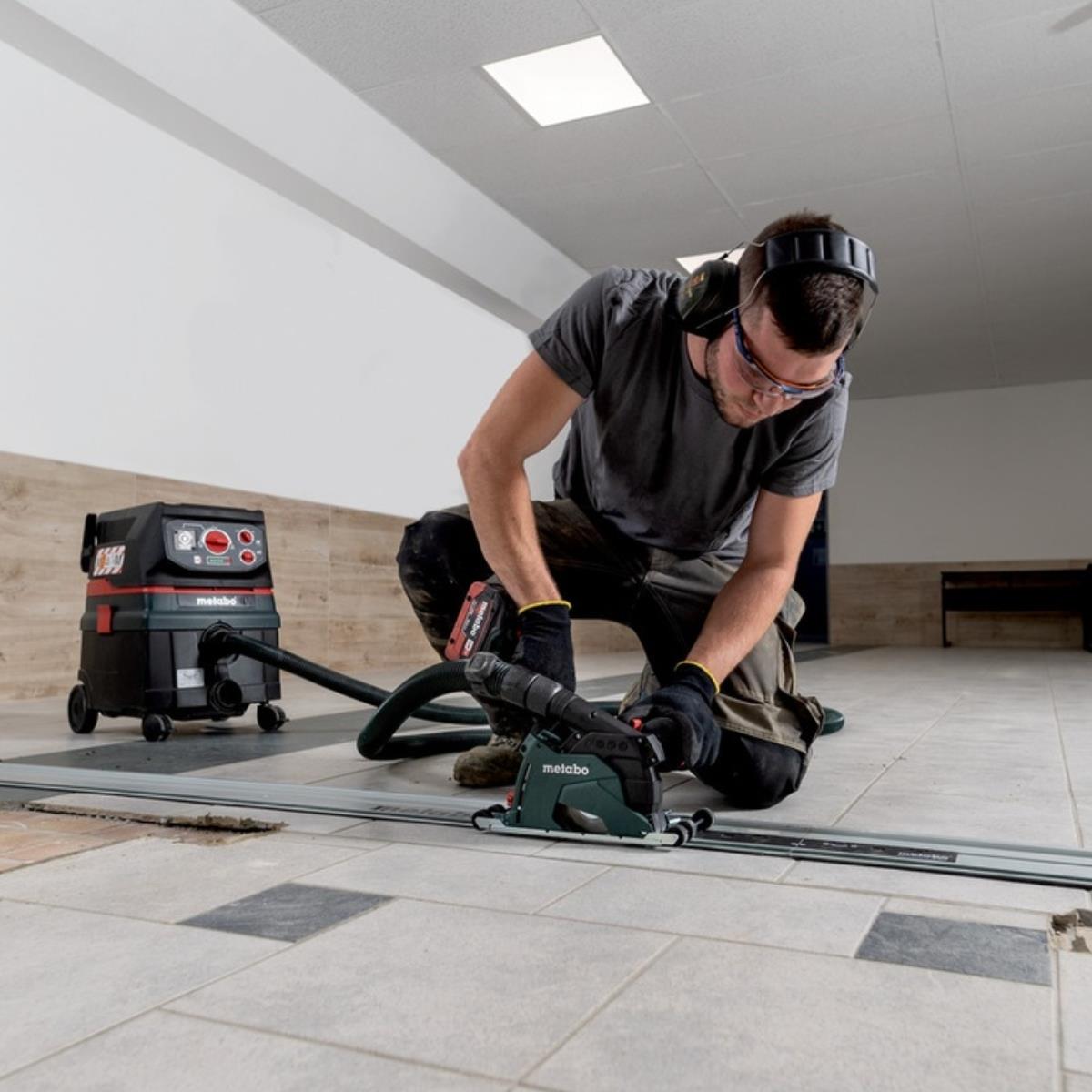 Metabo W 18 LT BL 11-125 18V 125mm Brushless Angle Grinder with 1 x 2.0Ah Battery & Charger