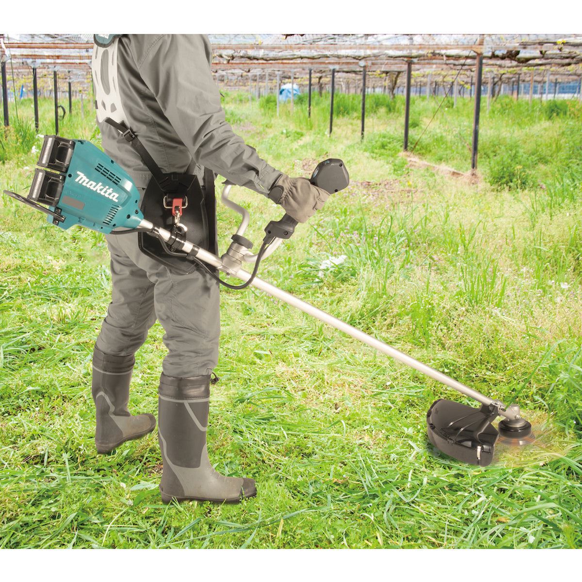 Makita UR012GZ04 Twin 40Vmax XGT Brushless Brush Cutter with 2 x 5.0Ah Battery & Charger