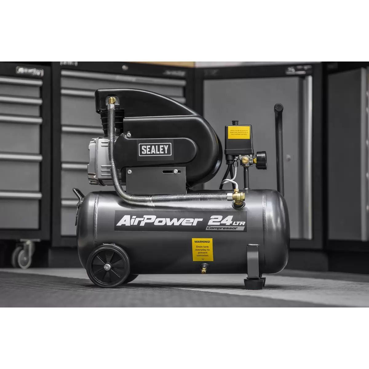 Sealey SAC2420A 24L Direct Drive Air Compressor 230V/13A