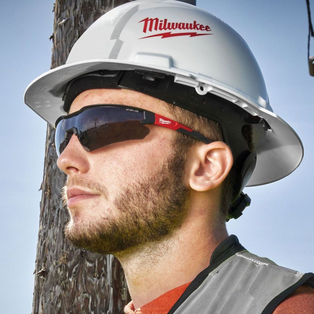 Milwaukee Safety Glasses with Winter Cut C Gloves Size 7/S & 8/M
