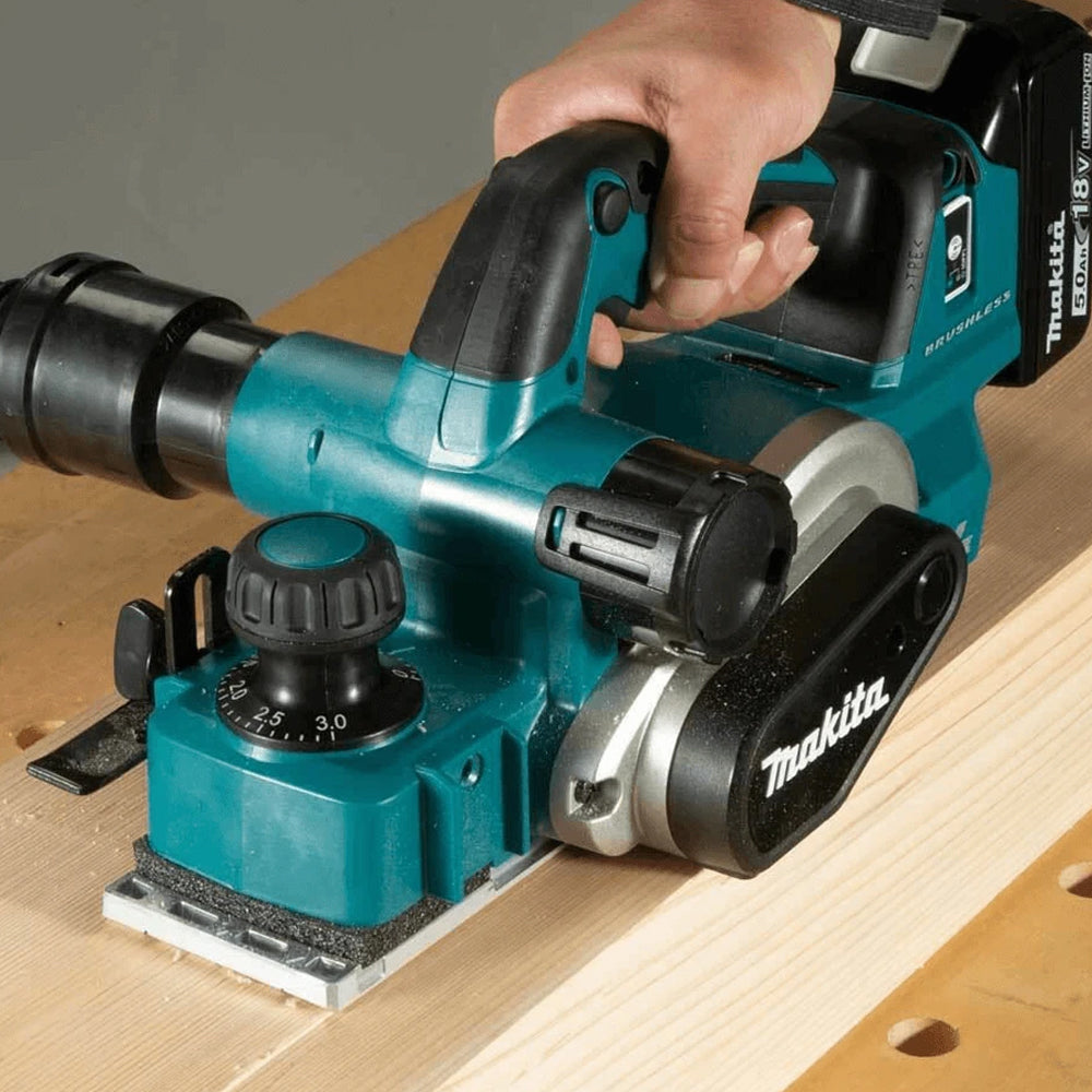 Makita DKP181Z 18V Brushless 82mm Planer with 1 x 5.0Ah Battery Charger & Bag