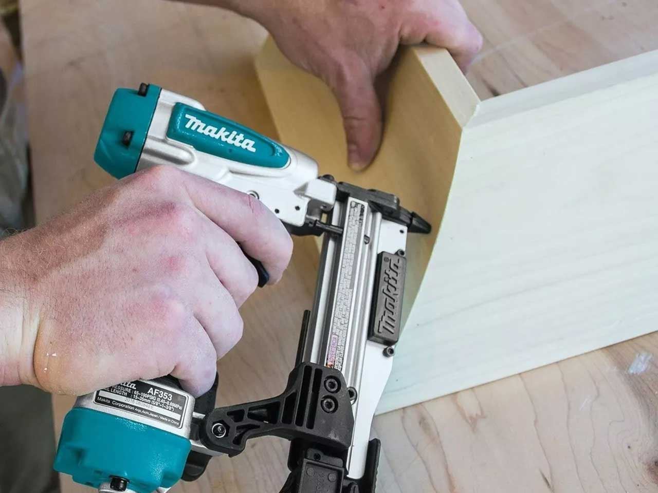 Makita AF353 First Fix 23Ga Pin Nailer Body Only Item Condition Seller Refurbished