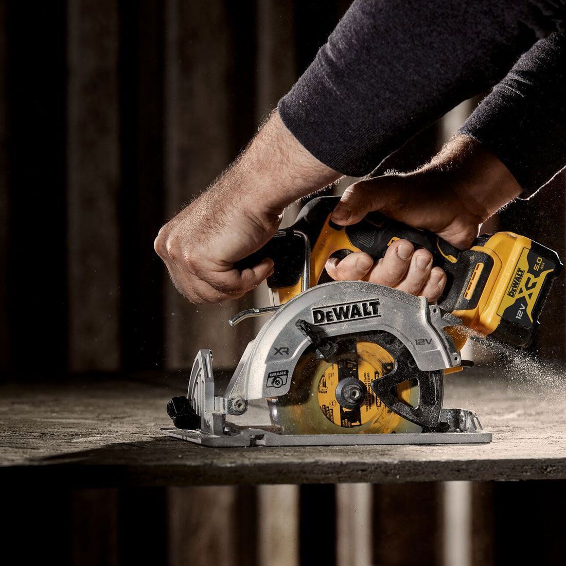 Dewalt DCS512N 12V Brushless 140mm Circular Saw Body Only Item Condition Seller Refurbished