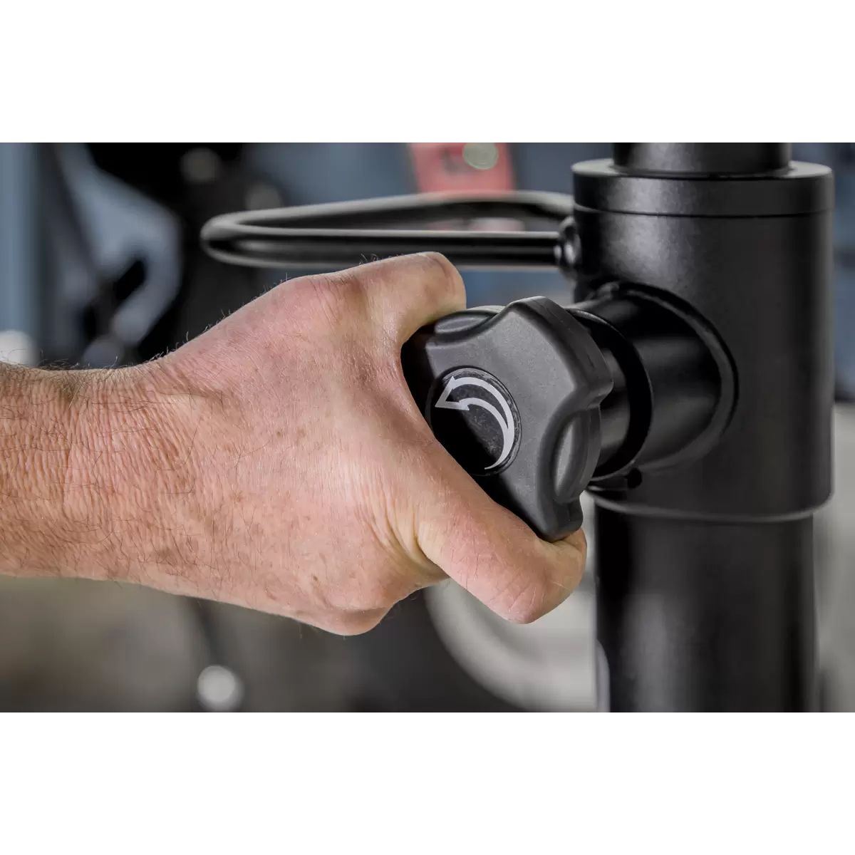 Sealey 600TRQ Transmission Jack 0.6tonne Vertical Rocket Lift