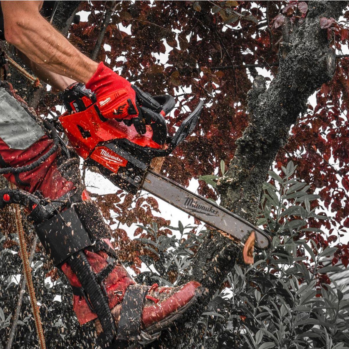 Milwaukee M18FTHCHS30-0 18V Brushless Top Handle Chainsaw With 2 x 5.5Ah Batteries & Charger