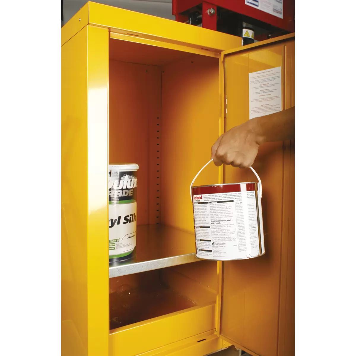 Sealey FSC04 Flammables Storage Cabinet 460 x 460 x 900mm