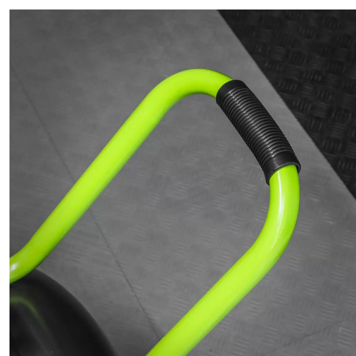 Sealey SAC10030VEKIT 100L Direct Drive V-Twin Air Compressor 3hp with Air Accessory Kit