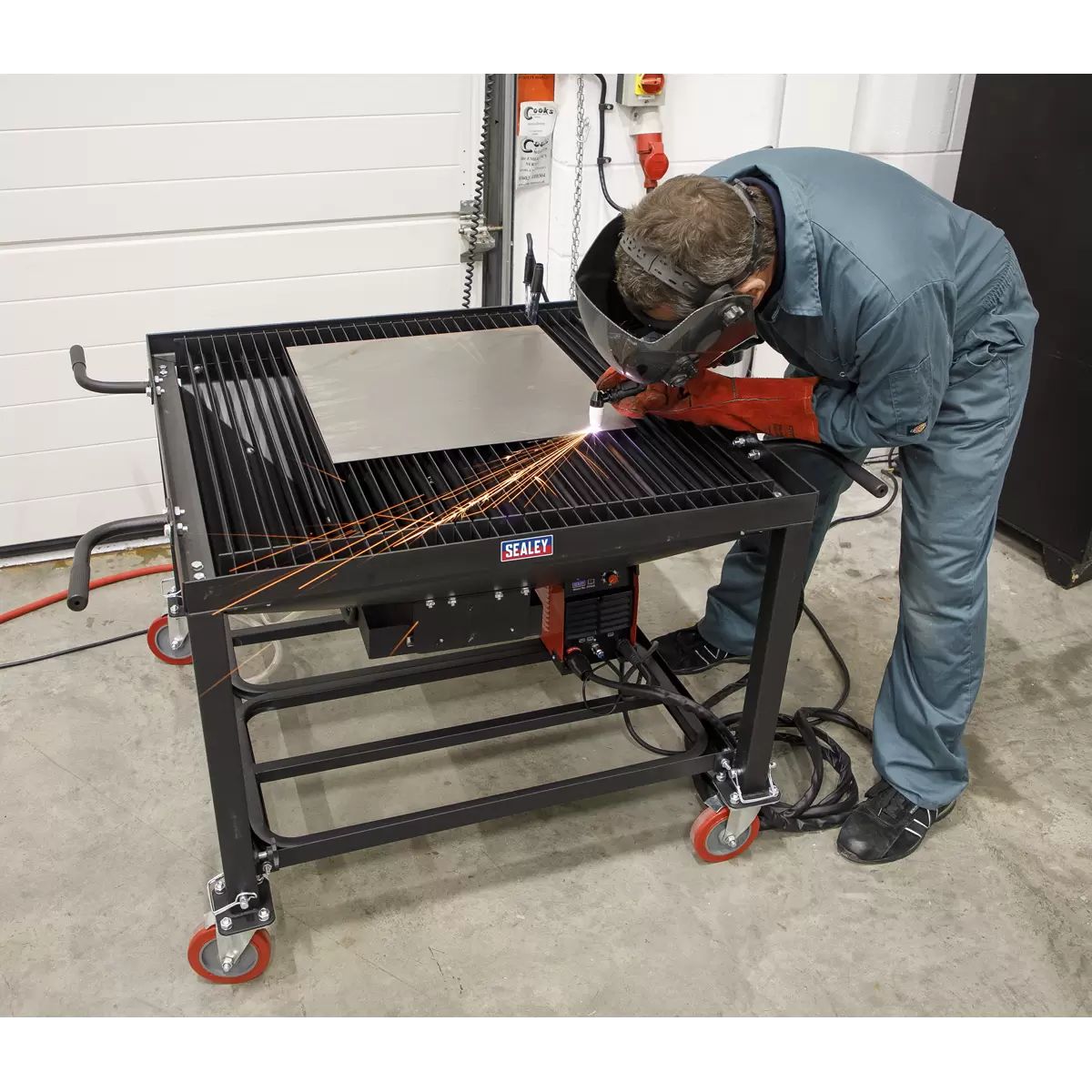 Sealey PCT2 Adjustable Height Plasma Cutting Table/Workbench with Castor Wheels