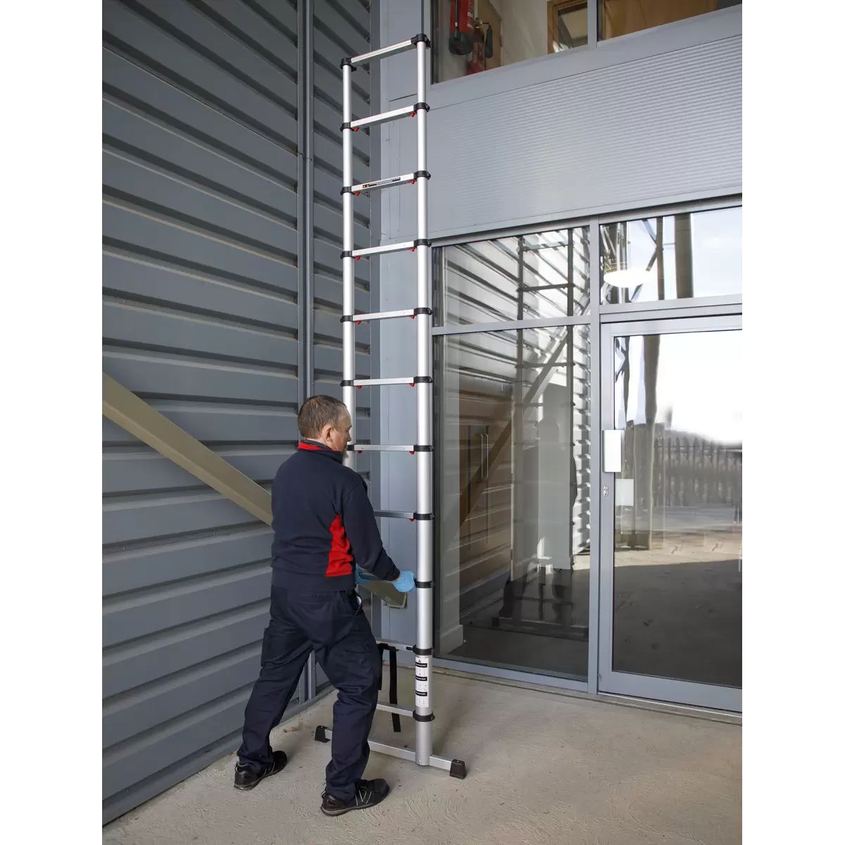 Sealey ATL11 Trade Aluminium Telescopic Ladder 11-Tread EN 131