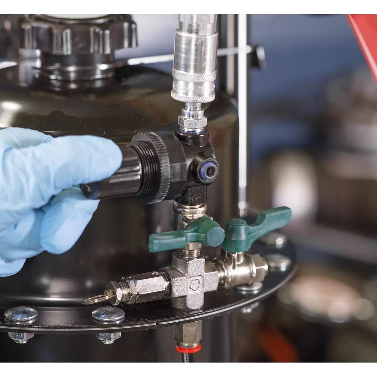 Sealey VS0204A Pneumatic Brake and Clutch Pressure Bleeder Kit