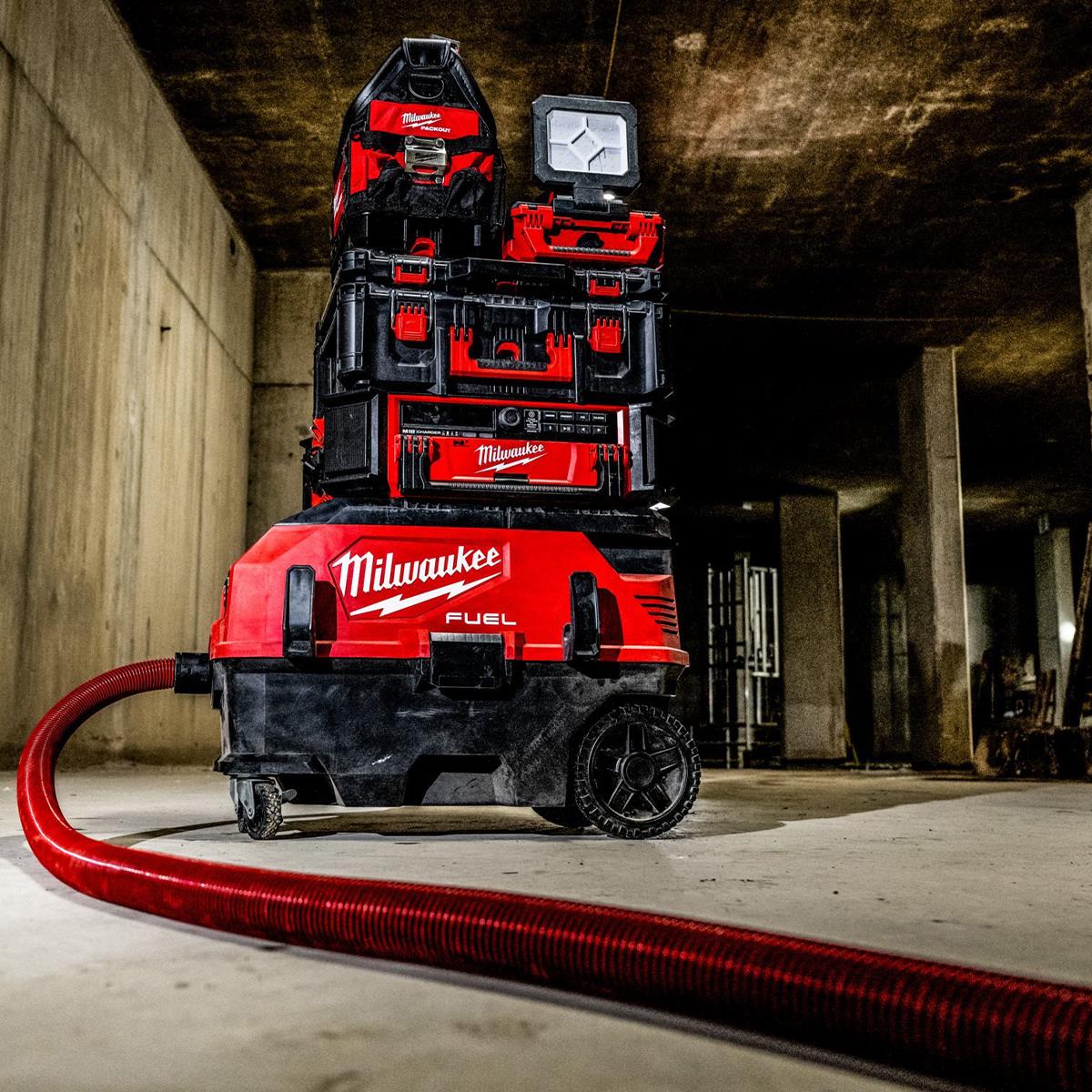 Milwaukee M18ONEF2VC34M-0 18V Dual Battery Brushless Dust Extractor with 2 x 6.0Ah Battery & Charger