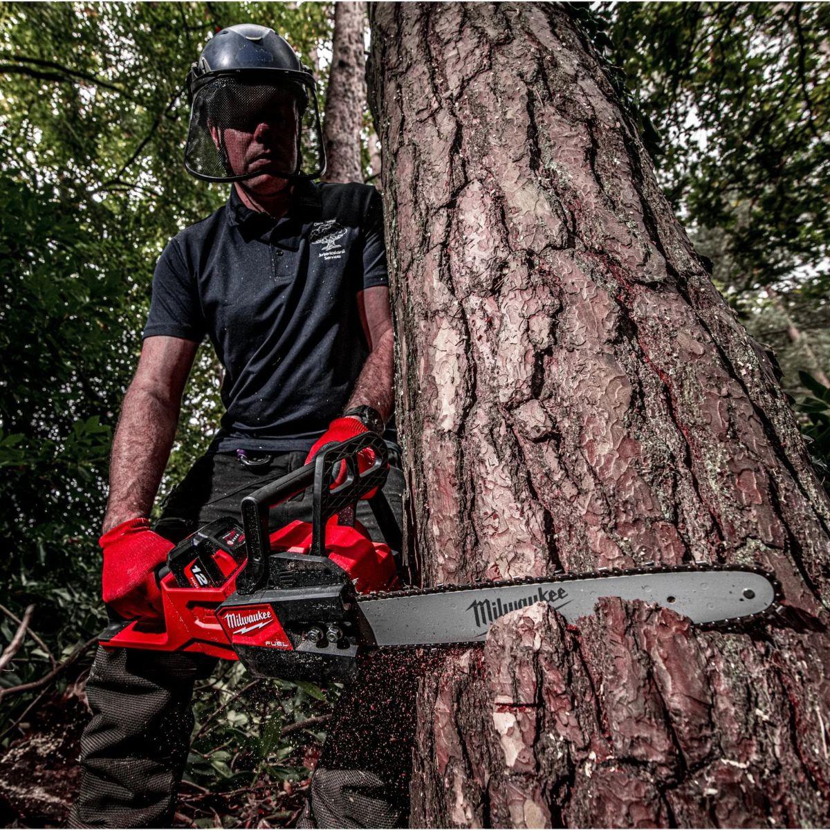 Milwaukee M18FCHS-122 18V FUEL Brushless 40cm Chainsaw with 2 x 12.0Ah Battery & Charger 4933499218