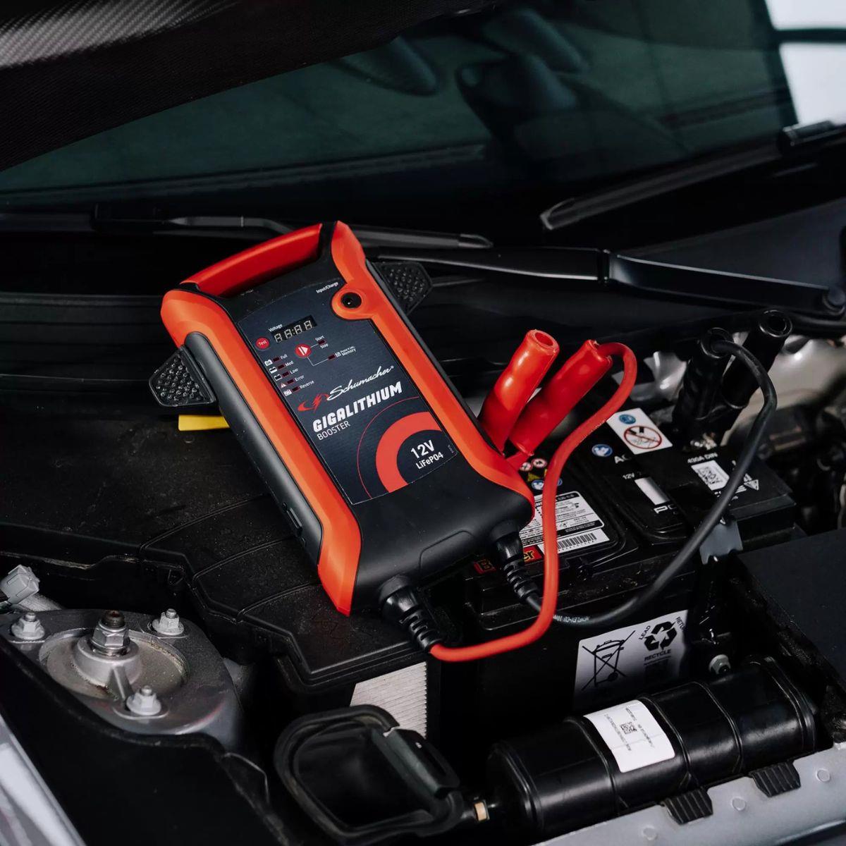 Schumacher GIGALITHIUM 12V Lithium Booster Jump Starter 800CA 13755