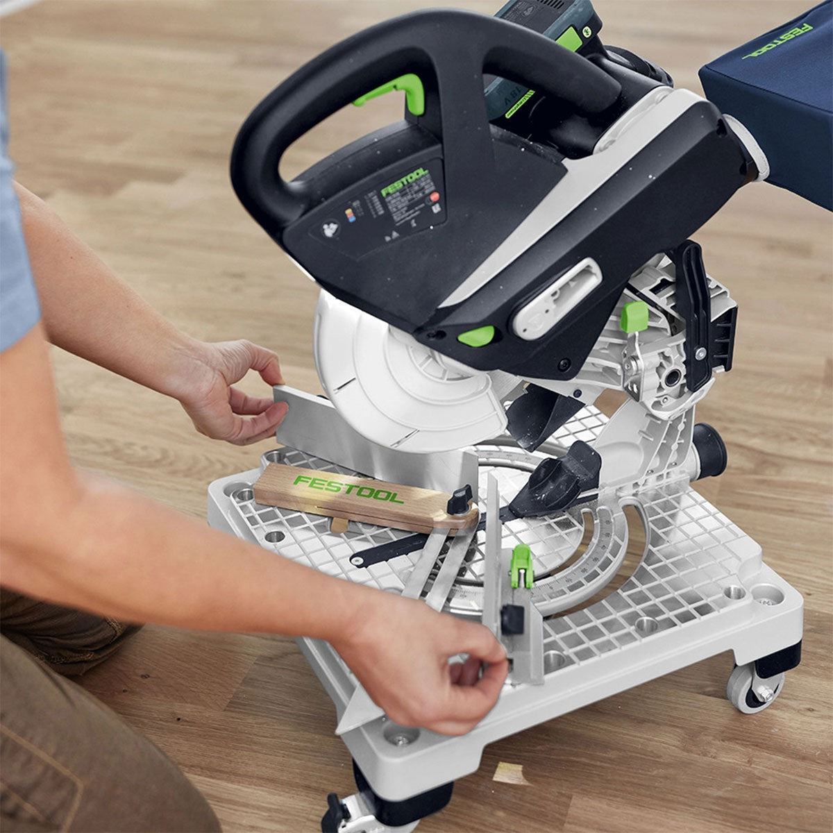 Festool SYMC 70 EB-Basic Master Edition 36V Brushless 216mm SYMMETRIC Mitre Saw Body Only - 578180 Item Condition Damaged Box