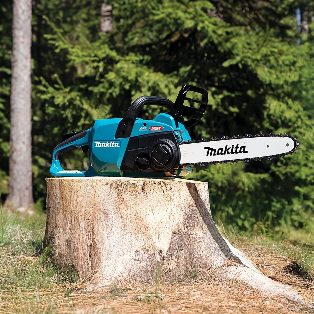 Makita UC022GZ 40V Max XGT Brushless 35cm Chainsaw with 1 x 4.0Ah Battery & Charger