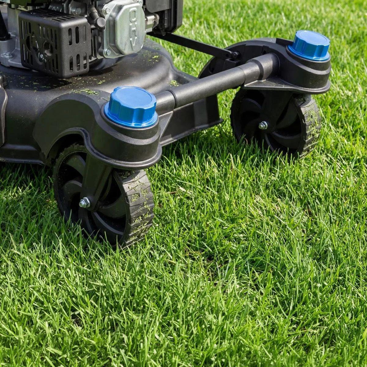 Hyundai HYM20200SPEZX 196cc 51cm Zero Turn Self-Propelled 3-in-1 Petrol Lawnmower